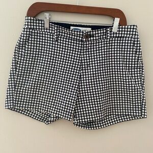 Old Navy Black and White Checkered Women's Shorts. Size:Petite 6